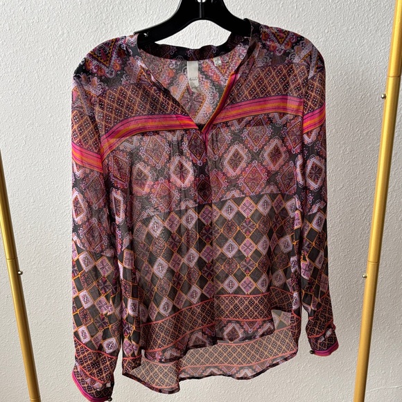 Sheer Anthro Top - Picture 1 of 7